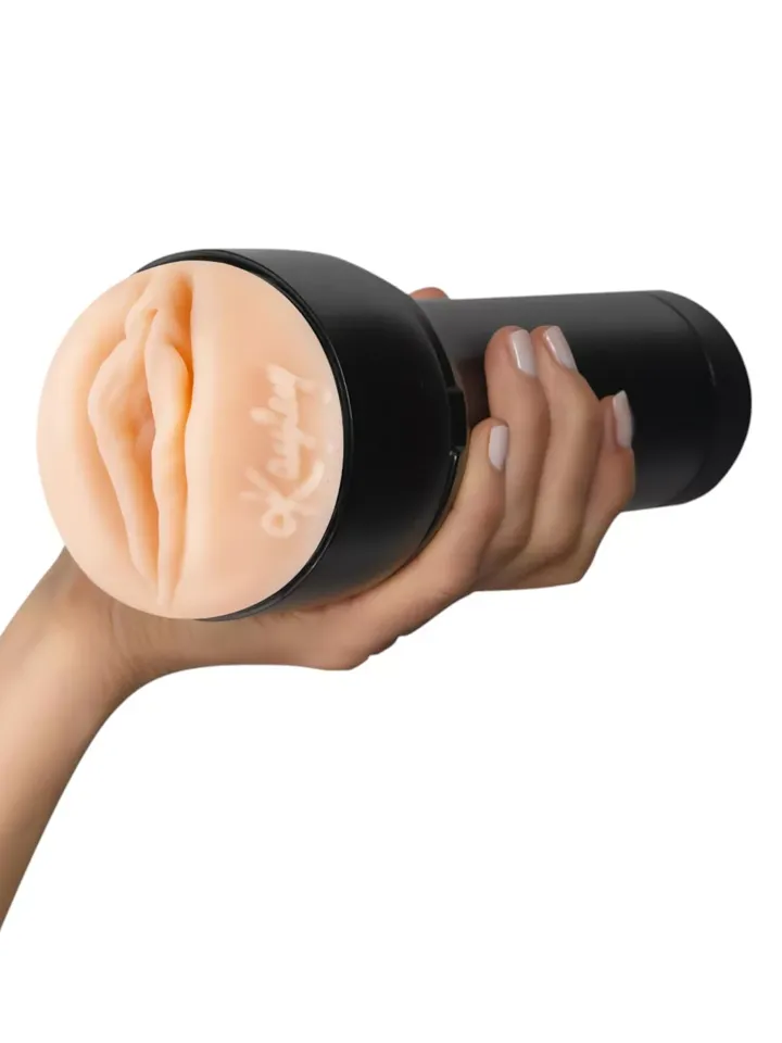Kiiroo FeelStar Kayley Gunner Stroker - Vagīnas masturbators 3 [full]