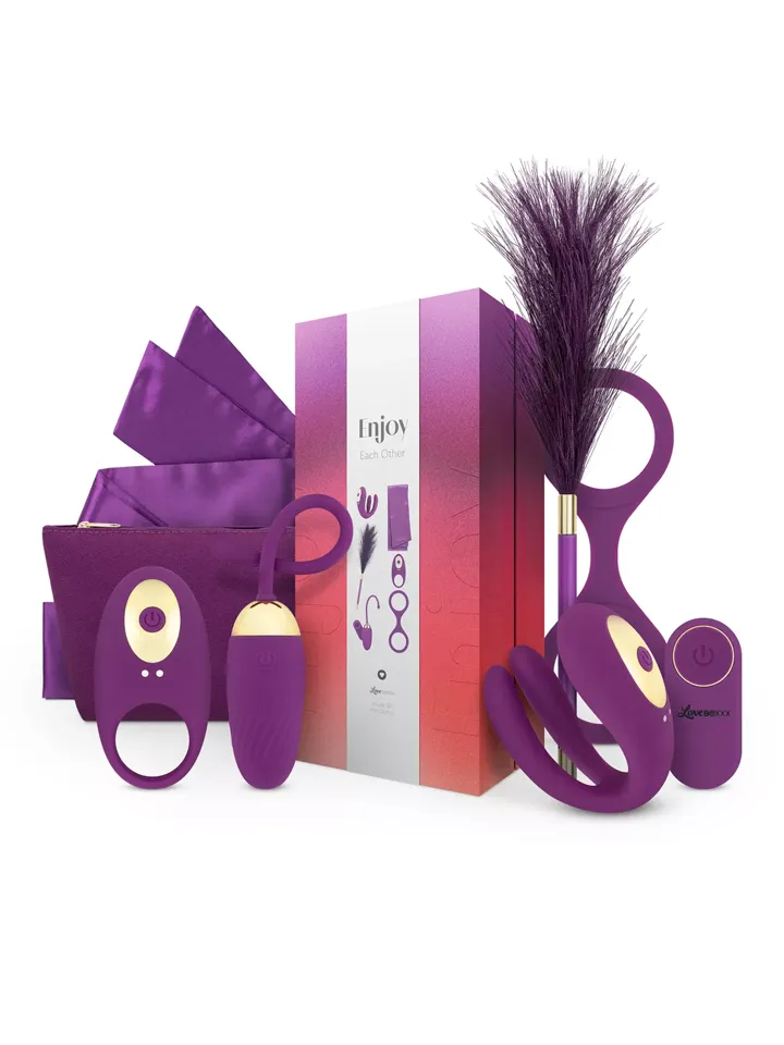 LoveBoxxx Deluxe Couples Box - Pāru seksa rotaļlietu komplekts 1 [full]
