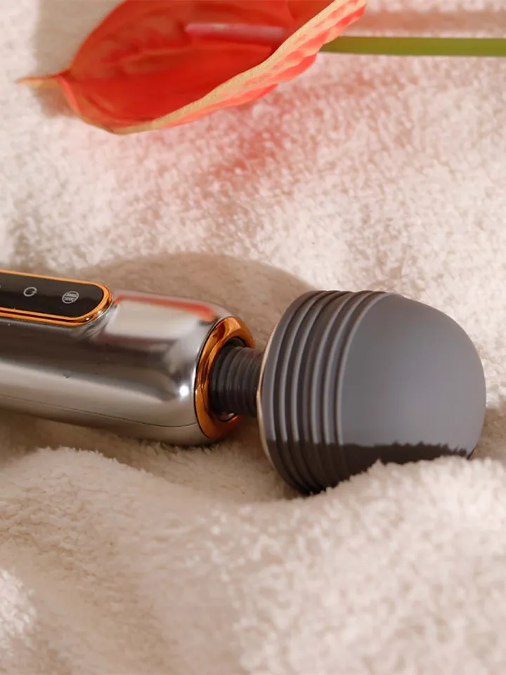 Wand Massagers Shining Metallic Luster - Burvju nūjiņa / masāžas zizlis 4 [full]